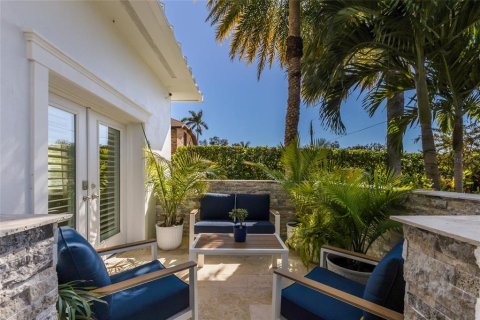 Casa en venta en Bradenton, Florida, 5 dormitorios, 560.76 m2 № 2430624 - foto 6