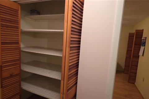 Купить виллу или дом в Окичоби, Флорида 11 комнат, 130.71м2, № 1899430 - фото 13