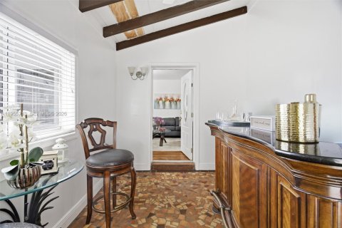 House in Miami, Florida 3 bedrooms, 170.85 sq.m. № 2010160 - photo 29