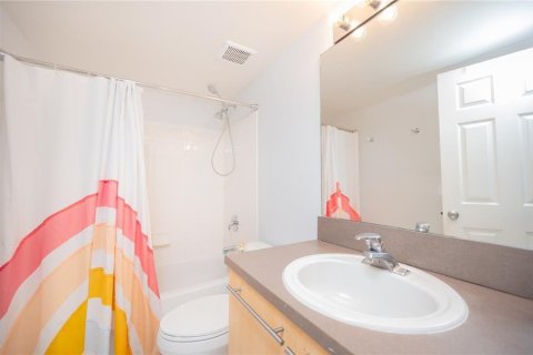 Townhouse in Miami, Florida 3 bedrooms, 134.71 sq.m. № 2245489 - photo 17