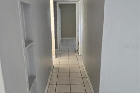 Villa ou maison à louer à Port Charlotte, Floride: 2 chambres, 79.06 m2 № 2409913 - photo 4