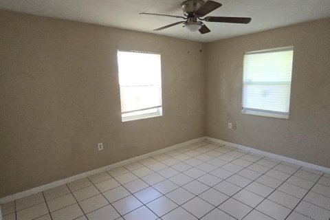 Villa ou maison à louer à Port Charlotte, Floride: 2 chambres, 79.06 m2 № 2409913 - photo 6