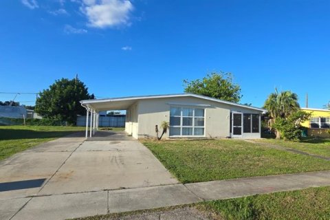 Villa ou maison à Port Charlotte, Floride 2 chambres, 79.06 m2 № 2409913