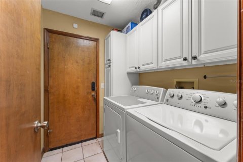 House in Longwood, Florida 4 bedrooms, 183.11 sq.m. № 2378362 - photo 16