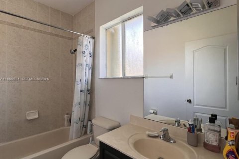 Touwnhouse à vendre à Cutler Bay, Floride: 3 chambres, 120.31 m2 № 2169924 - photo 21