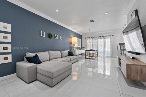 Touwnhouse à vendre à Cutler Bay, Floride: 3 chambres, 120.31 m2 № 2169924 - photo 4