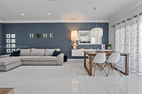 Touwnhouse à vendre à Cutler Bay, Floride: 3 chambres, 120.31 m2 № 2169924 - photo 6