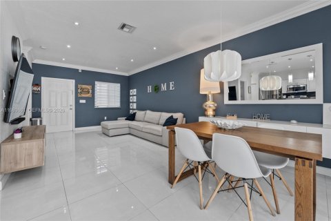 Touwnhouse à vendre à Cutler Bay, Floride: 3 chambres, 120.31 m2 № 2169924 - photo 7