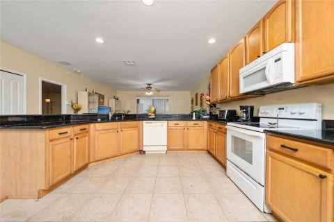 House in Kissimmee, Florida 4 bedrooms, 192.68 sq.m. № 1858320 - photo 17