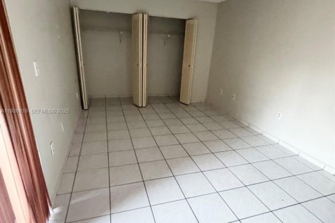 Снять в аренду кондоминиум в Майами, Флорида 2 спальни, 91.14м2, № 1987892 - фото 5