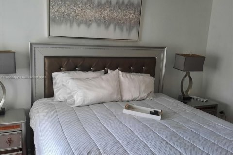 Купить кондоминиум в Пемброк-Пайнс, Флорида 2 спальни, 120.77м2, № 1959368 - фото 7