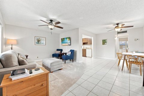 Condo in Delray Beach, Florida, 1 bedroom  № 2357733