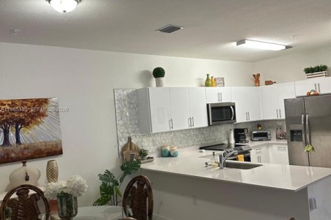 Купить кондоминиум в Майами, Флорида 3 спальни, 128.58м2, № 2047094 - фото 6