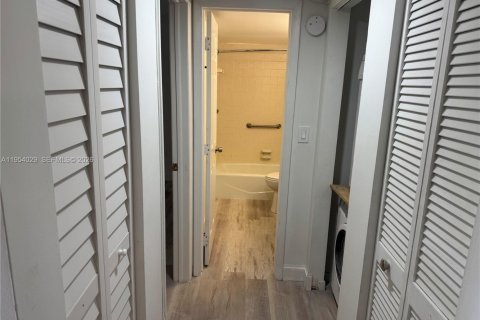 Copropriété à vendre à Lauderhill, Floride: 2 chambres, 117.06 m2 № 2008280 - photo 5