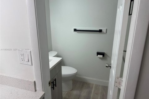 Copropriété à vendre à Lauderhill, Floride: 2 chambres, 117.06 m2 № 2008280 - photo 6