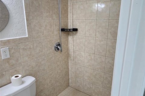 Casa en alquiler en Miami, Florida, 2 dormitorios № 2026979 - foto 19