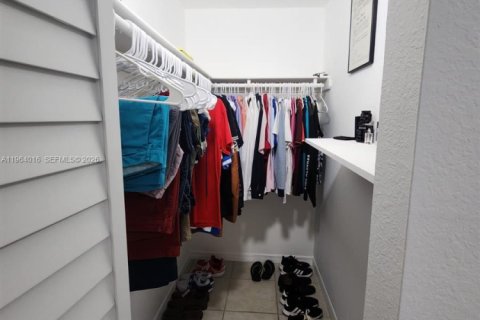 Casa en alquiler en Miami, Florida, 2 dormitorios № 2026979 - foto 9