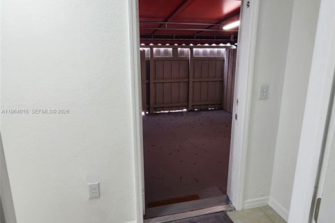 Casa en alquiler en Miami, Florida, 2 dormitorios № 2026979 - foto 5