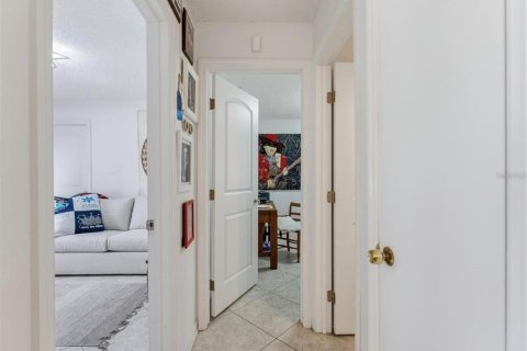 Villa ou maison à louer à Spring Hill, Floride: 3 chambres, 113.34 m2 № 2425638 - photo 19