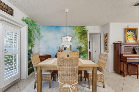 Villa ou maison à louer à Spring Hill, Floride: 3 chambres, 113.34 m2 № 2425638 - photo 16