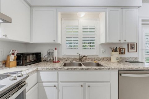 Villa ou maison à louer à Spring Hill, Floride: 3 chambres, 113.34 m2 № 2425638 - photo 9