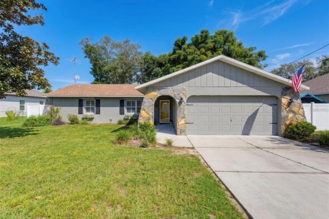 Villa ou maison à Spring Hill, Floride 3 chambres, 113.34 m2 № 2425638