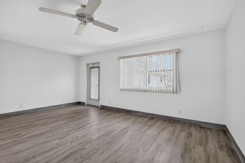 Condo in Delray Beach, Florida, 1 bedroom  № 2240363 - photo 3