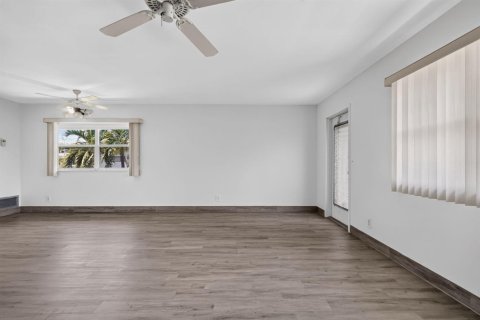 Condo in Delray Beach, Florida, 1 bedroom  № 2240363 - photo 4