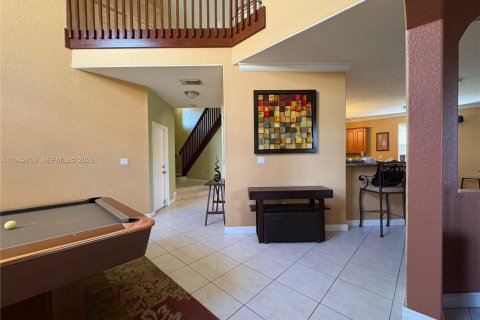 Villa ou maison à louer à Miami, Floride: 5 chambres, 279.54 m2 № 2000116 - photo 8