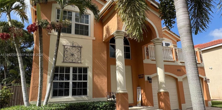 Villa ou maison à Miami, Floride 5 chambres, 279.54 m2 № 2000116