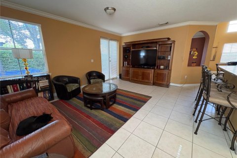 Villa ou maison à louer à Miami, Floride: 5 chambres, 279.54 m2 № 2000116 - photo 10