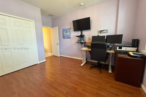 Villa ou maison à louer à Miami, Floride: 5 chambres, 279.54 m2 № 2000116 - photo 24