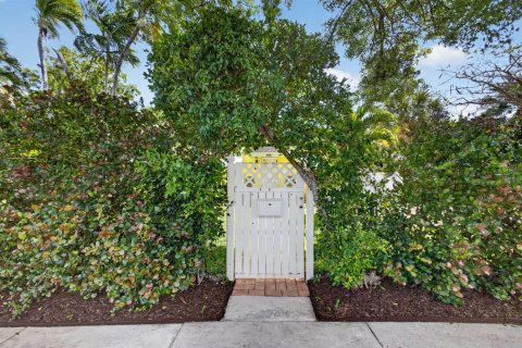 Villa ou maison à vendre à West Palm Beach, Floride: 2 chambres, 123.75 m2 № 2153619 - photo 2
