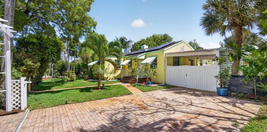 Villa ou maison à West Palm Beach, Floride 2 chambres, 123.75 m2 № 2153619