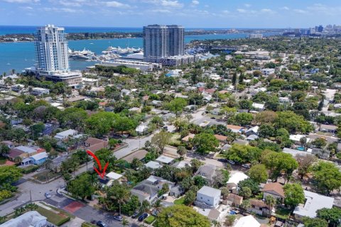Villa ou maison à vendre à West Palm Beach, Floride: 2 chambres, 123.75 m2 № 2153619 - photo 6