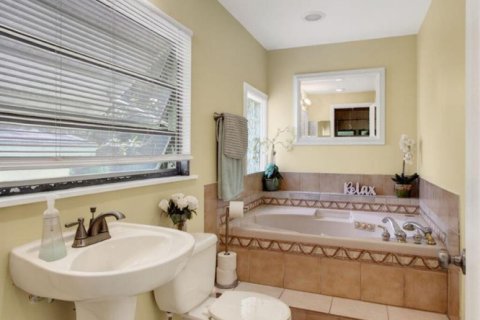 Villa ou maison à vendre à West Palm Beach, Floride: 2 chambres, 123.75 m2 № 2153619 - photo 23