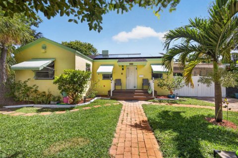 Villa ou maison à vendre à West Palm Beach, Floride: 2 chambres, 123.75 m2 № 2153619 - photo 3