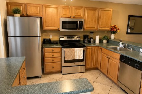 Condo in Boynton Beach, Florida, 2 bedrooms № 2346828 - photo 2