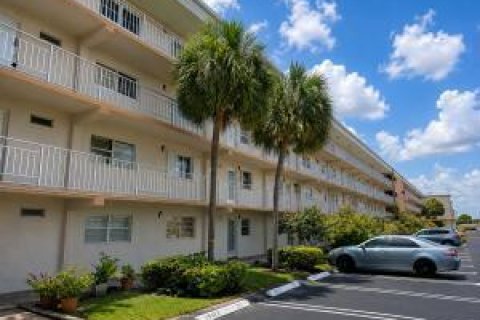 Condo in Boynton Beach, Florida, 2 bedrooms № 2346828 - photo 3