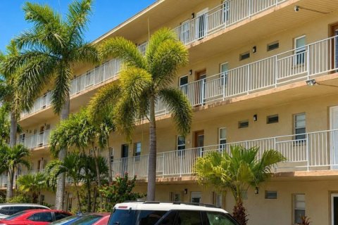 Condo in Boynton Beach, Florida, 2 bedrooms № 2346828 - photo 18