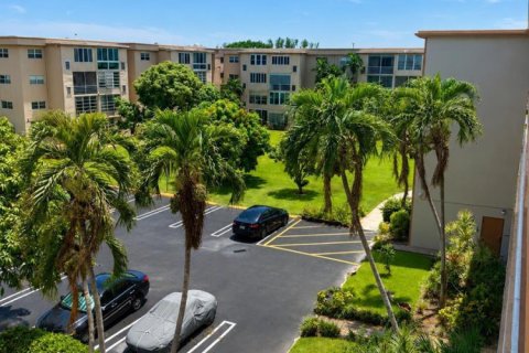 Condo in Boynton Beach, Florida, 2 bedrooms № 2346828 - photo 13