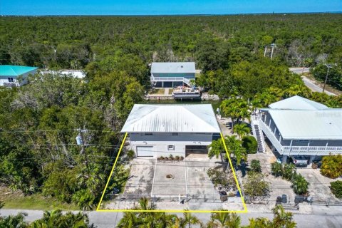 House in Big Pine Key, Florida 3 bedrooms, 124.86 sq.m. № 1590101 - photo 2