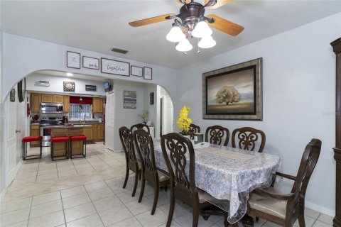 Villa ou maison à vendre à Tampa, Floride: 3 chambres, 153.75 m2 № 2099448 - photo 9
