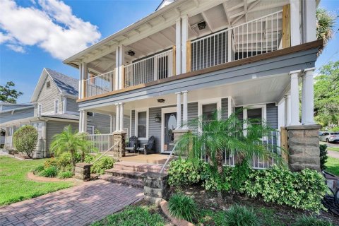 House in Tarpon Springs, Florida 5 bedrooms, 207.73 sq.m. № 2201294 - photo 6
