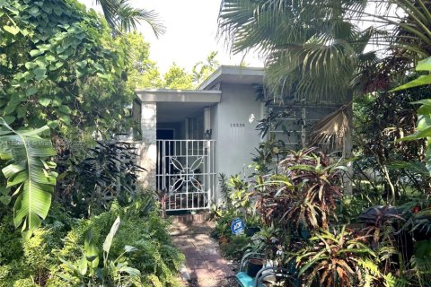 House in Miami Shores, Florida 3 bedrooms, 223.34 sq.m. № 1888054 - photo 1