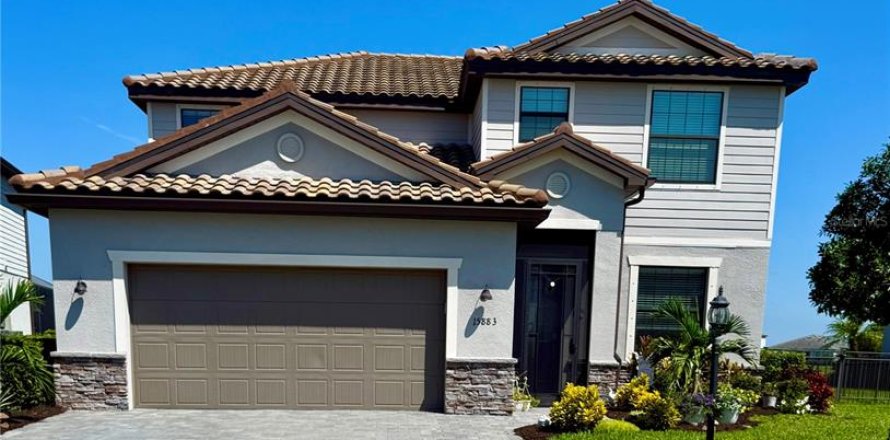 House in LORRAINE LAKES in Bradenton, Florida 4 bedrooms, 236.53 sq.m. № 1849982