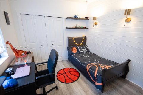 Villa ou maison à vendre à Miami, Floride: 4 chambres, 168.34 m2 № 2025031 - photo 10