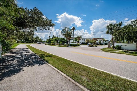 Condo in Clearwater, Florida, 2 bedrooms  № 1441033 - photo 12