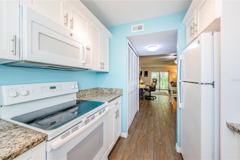 Condo in Clearwater, Florida, 2 bedrooms  № 1441033 - photo 25