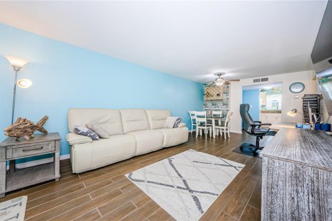 Condo in Clearwater, Florida, 2 bedrooms  № 1441033 - photo 28